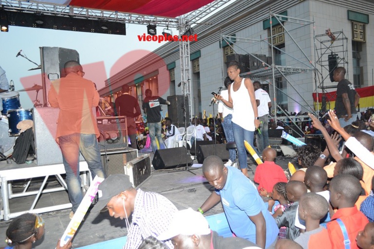 Petit bal des enfants: Ngoné Ndour et son label Prince art gagnent le pari du 25 décembre.Regardez Petit bal des enfants: Ngoné Ndour et son label Prince art gagnent le pari du 25 décembre.Regardez