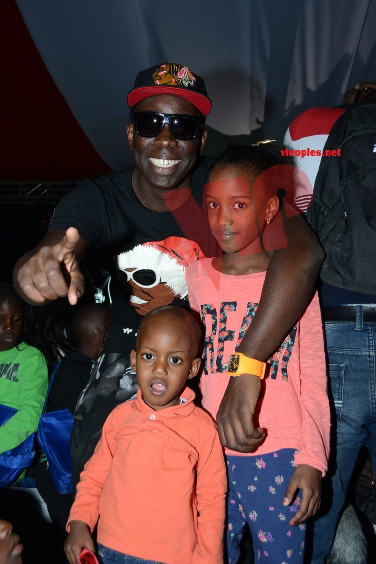 Petit bal des enfants: Ngoné Ndour et son label Prince art gagnent le pari du 25 décembre.Regardez Petit bal des enfants: Ngoné Ndour et son label Prince art gagnent le pari du 25 décembre.Regardez