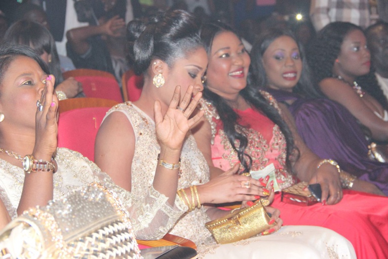 Grand théâtre: Fata relève le défi et marque ses empreintes. Regardez Grand théâtre: Fata relève le défi et marque ses empreintes. Regardez