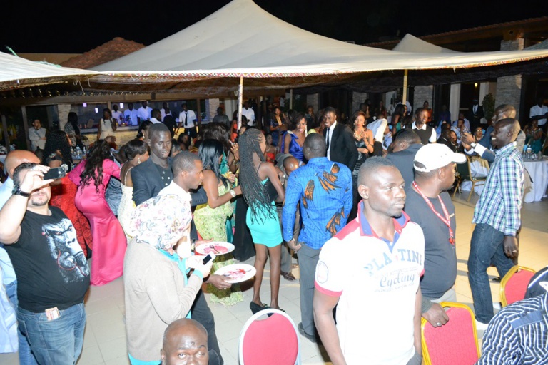 31 Décembre 2015: Pape Diouf exporte son "Rakadiou" à Monotel de la Mauritanie 31 Décembre 2015: Pape Diouf exporte son "Rakadiou" à Monotel de la Mauritanie