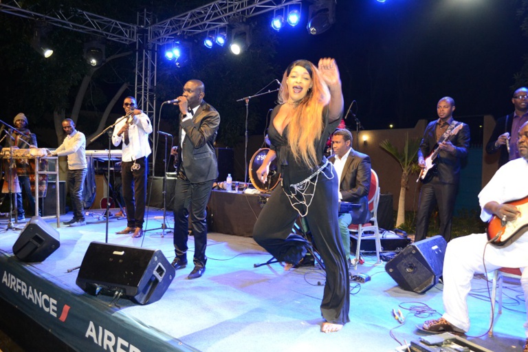 31 Décembre 2015: Pape Diouf exporte son "Rakadiou" à Monotel de la Mauritanie 31 Décembre 2015: Pape Diouf exporte son "Rakadiou" à Monotel de la Mauritanie