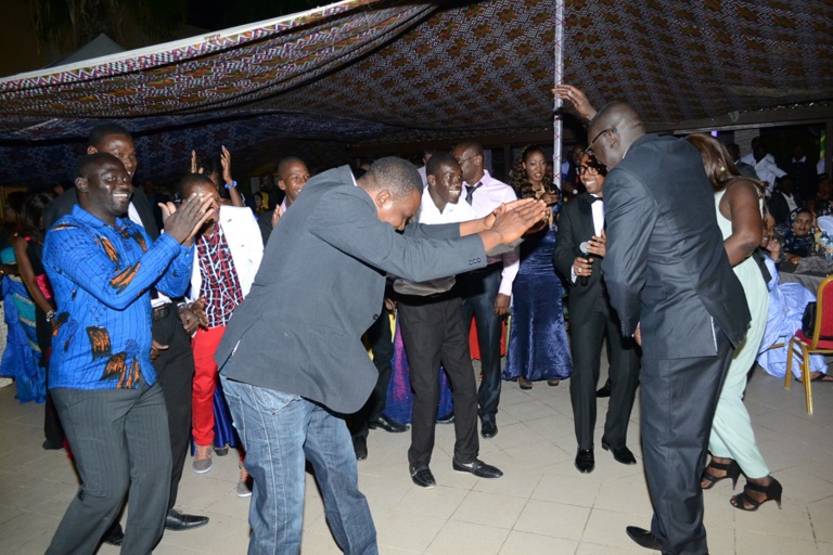 31 Décembre 2015: Pape Diouf exporte son "Rakadiou" à Monotel de la Mauritanie 31 Décembre 2015: Pape Diouf exporte son "Rakadiou" à Monotel de la Mauritanie