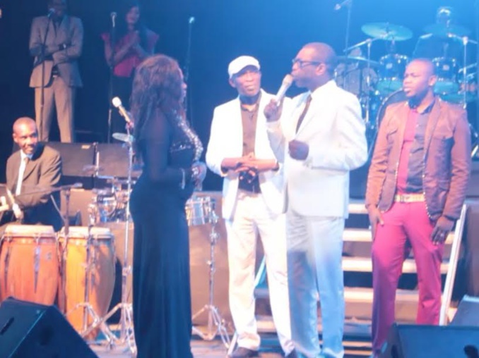 Vidéo: le message fort de Youssou Ndour à Ami Collé Dieng au Cices. Regardez Vidéo: le message fort de Youssou Ndour à Ami Collé Dieng au Cices. Regardez