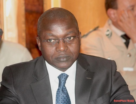 Sondage de popularité en termes de passation de marchés par entente directe sans approbation de la Dcmp : Oumar Guèye s’adjuge le trophé Sondage de popularité en termes de passation de marchés par entente directe sans approbation de la Dcmp : Oumar Guèye s’adjuge le trophé