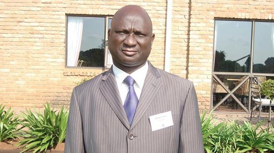 Abdou Sané sur la tentative de putsch en Gambie : "Il y a un club de complexés, de renégats qui en veulent à Yaya Jammeh" Abdou Sané sur la tentative de putsch en Gambie : "Il y a un club de complexés, de renégats qui en veulent à Yaya Jammeh"