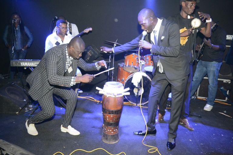 Images:Le rendez-vous dominical des Almadies avec Pape Diouf au Baramundi du dimanche 04 janvier: C'est le "Rakkaju show" Images:Le rendez-vous dominical des Almadies avec Pape Diouf au Baramundi du dimanche 04 janvier: C'est le "Rakkaju show"