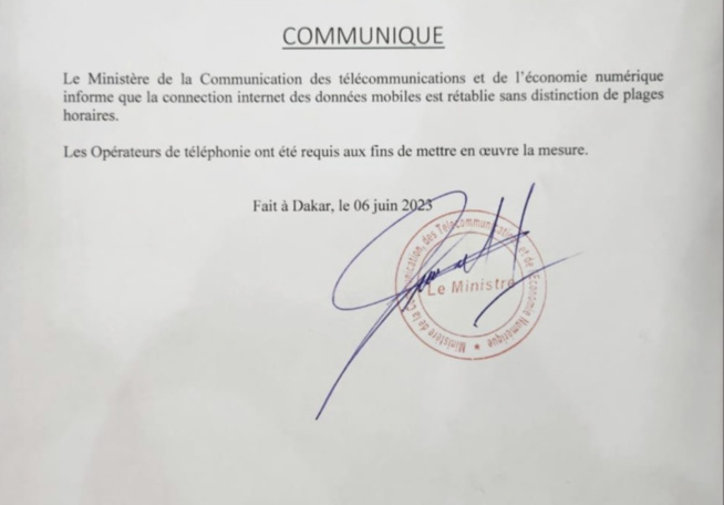 Les données mobiles rétablies et les opérateurs de réseaux requis Les données mobiles rétablies et les opérateurs de réseaux requis