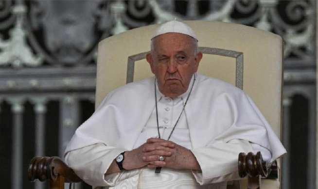 Le pape François va être opéré pour un risque d'occlusion intestinale