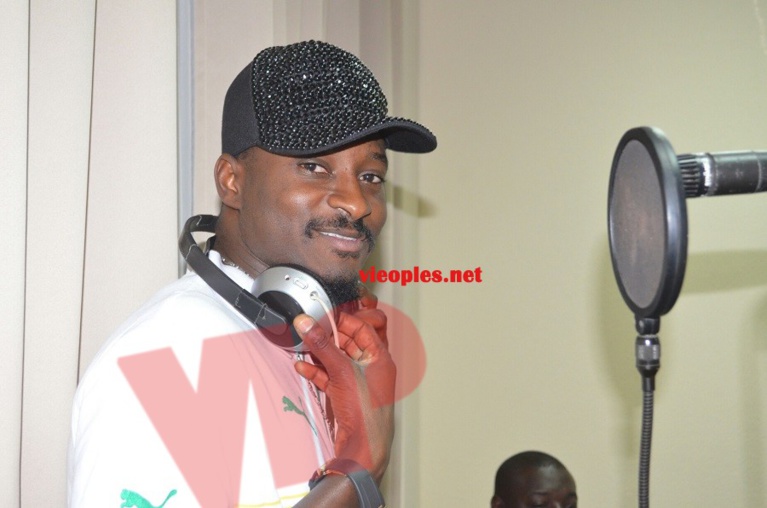 Le patron du label "Senart vision" Moustapha Dieng produit l'hymne de la CAN avec les lions de la téranga. Le patron du label "Senart vision" Moustapha Dieng produit l'hymne de la CAN avec les lions de la téranga.