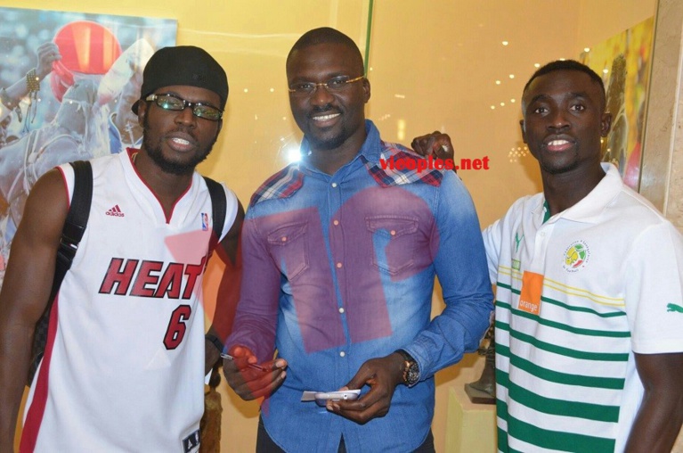 Le patron du label "Senart vision" Moustapha Dieng produit l'hymne de la CAN avec les lions de la téranga. Le patron du label "Senart vision" Moustapha Dieng produit l'hymne de la CAN avec les lions de la téranga.