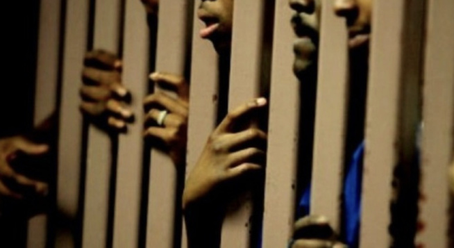 Ballet à la cave du tribunal de Dakar : Plongée dans l’angoisse des parents Ballet à la cave du tribunal de Dakar : Plongée dans l’angoisse des parents