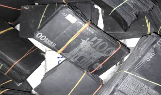 Thiès : Des Billets Noirs D’une Contrevaleur De Plus D’un Milliard F CFA Saisis Thiès : Des Billets Noirs D’une Contrevaleur De Plus D’un Milliard F CFA Saisis