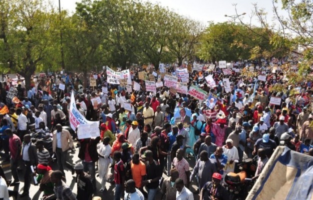 Après Charlie Hebdo: Une contre-manifestation à Dakar et en Afrique, pour dire "Je suis Africain" Après Charlie Hebdo: Une contre-manifestation à Dakar et en Afrique, pour dire "Je suis Africain"