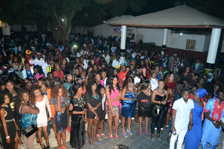 Le "Jokko" de Birkama de la Gambie à l'assaut du "Rakadiou show" de Pape Diouf. Regardez Le "Jokko" de Birkama de la Gambie à l'assaut du "Rakadiou show" de Pape Diouf. Regardez