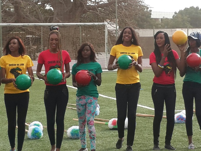 Les premiéres images du tournage de la vidéo de l'hymne de la CAN Cœur de lion chanté par les joueurs de l'équipe nationale. Regardez Les premiéres images du tournage de la vidéo de l'hymne de la CAN Cœur de lion chanté par les joueurs de l'équipe nationale. Regardez