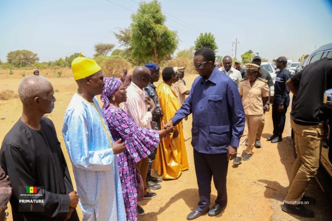 EN TOURNEE DANS LES MARCHES A BETAIS LE PREMIER MINISTRE AMADOU BA RASSURE ... EN TOURNEE DANS LES MARCHES A BETAIS LE PREMIER MINISTRE AMADOU BA RASSURE ...