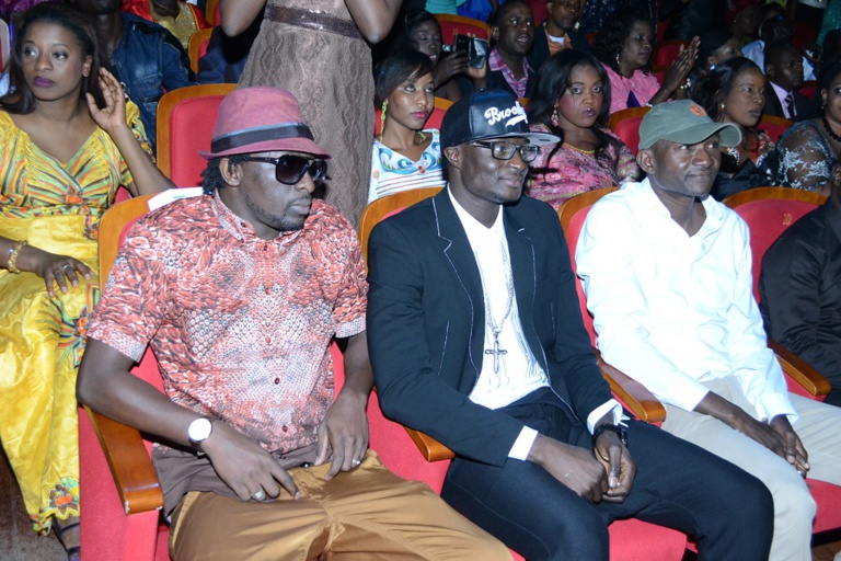 Les images du "rakadiou show" de l'amicale des employés de la pharmacie Guigon. Regardez Les images du "rakadiou show" de l'amicale des employés de la pharmacie Guigon. Regardez