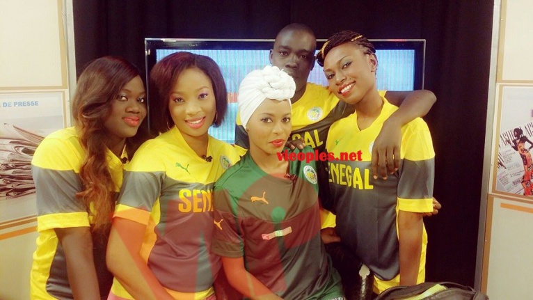 L'équipe de "Petit déj" sur Walf Tv au couleur de l'équipe nationale du Sénégal