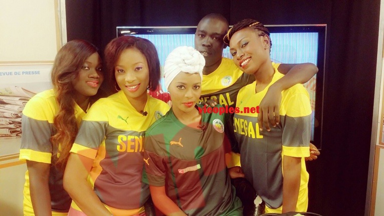 L'équipe de "Petit déj" sur Walf Tv au couleur de l'équipe nationale du Sénégal