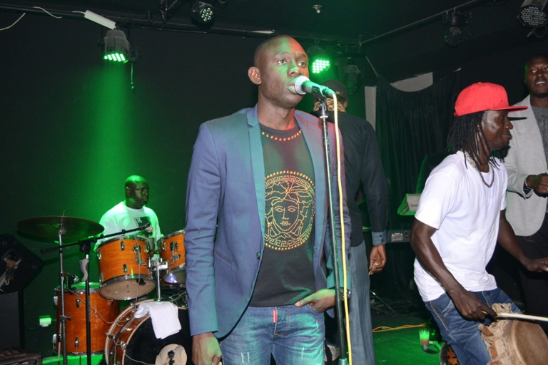 Images: Le rendez-vous dominical des Almadies Pape Diouf monopolise le spectacle au Baramundi