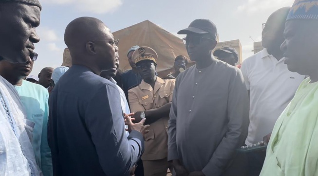 Le Premier Ministre, Ministre de l’Elevage et des Productions animales Amadou BA, a effectué, une série de visites dans les différents points de vente de moutons et d'approvisionnement du marché. Le Premier Ministre, Ministre de l’Elevage et des Productions animales Amadou BA, a effectué, une série de visites dans les différents points de vente de moutons et d'approvisionnement du marché.