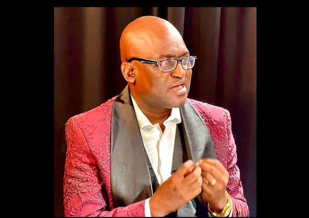 Tribune sur le 3e mandat : Abdoulaye Mamadou Guissé gifle les 80 journalistes Tribune sur le 3e mandat : Abdoulaye Mamadou Guissé gifle les 80 journalistes