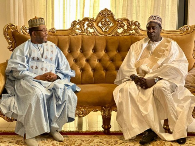 Bougane Gueye Dany chez le Grand Serigne de Dakar Pape Ibrahima Diagne Bougane Gueye Dany chez le Grand Serigne de Dakar Pape Ibrahima Diagne