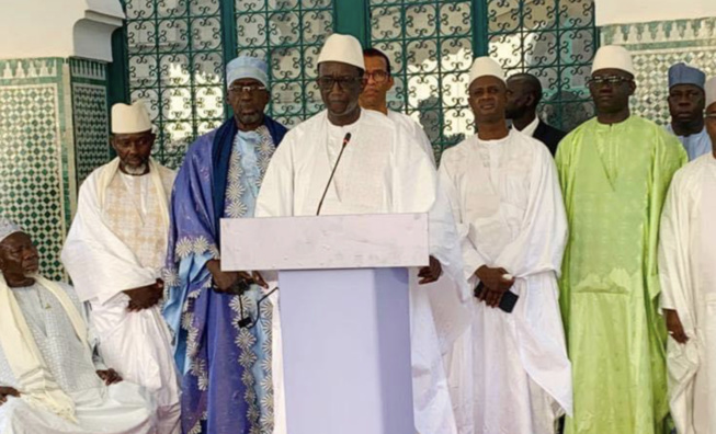 Le Premier Ministre, Monsieur Amadou BA, a représenté Son Excellence Monsieur le Président Macky SALL à la Grande Mosquée de Dakar en ce jour de l’Eid El Kebir Le Premier Ministre, Monsieur Amadou BA, a représenté Son Excellence Monsieur le Président Macky SALL à la Grande Mosquée de Dakar en ce jour de l’Eid El Kebir