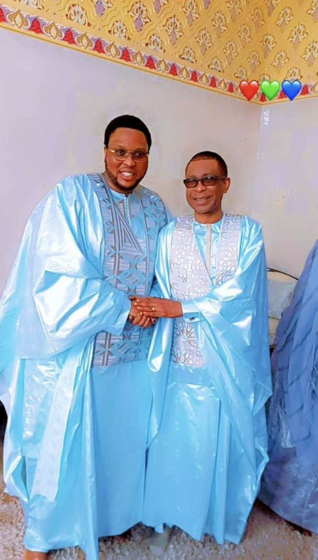 Alé Madicke Niang en toute complicité avec Youssou Ndour à la prière de la tabaski à Massilikoul Djinan Alé Madicke Niang en toute complicité avec Youssou Ndour à la prière de la tabaski à Massilikoul Djinan