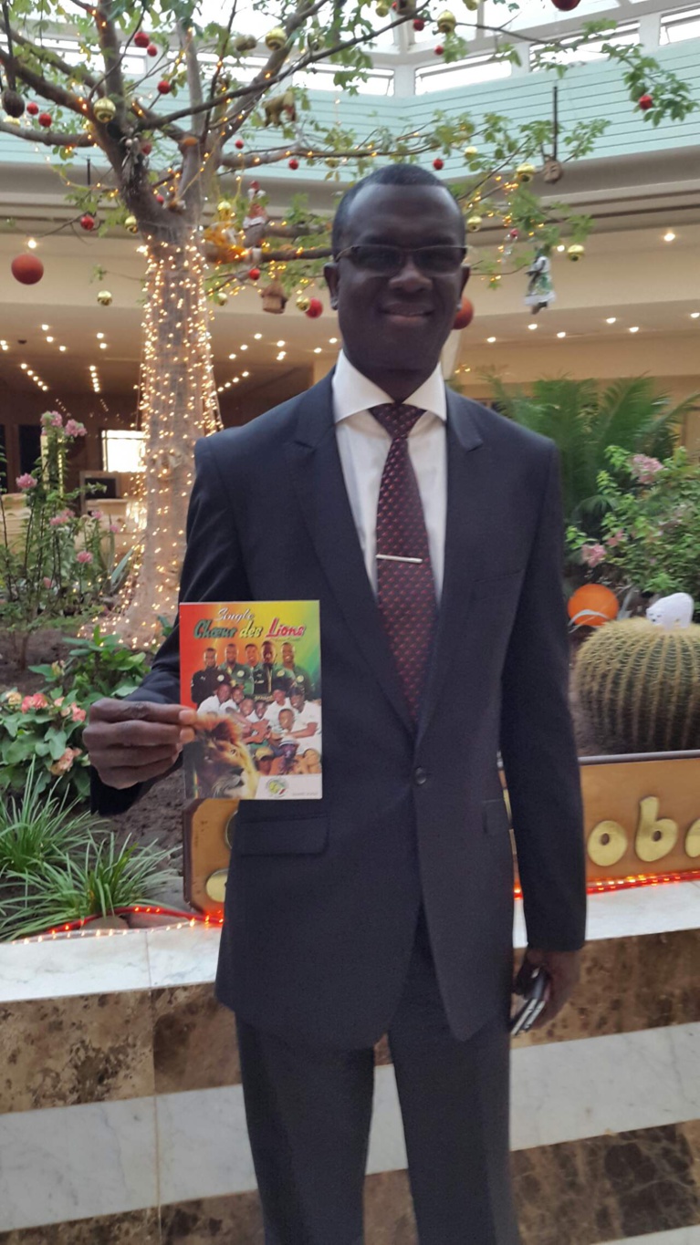 Le patron de "Senart Vision" lance le concept 1000% derriére les lions de la téranga. Regardez Le patron de "Senart Vision" lance le concept 1000% derriére les lions de la téranga. Regardez