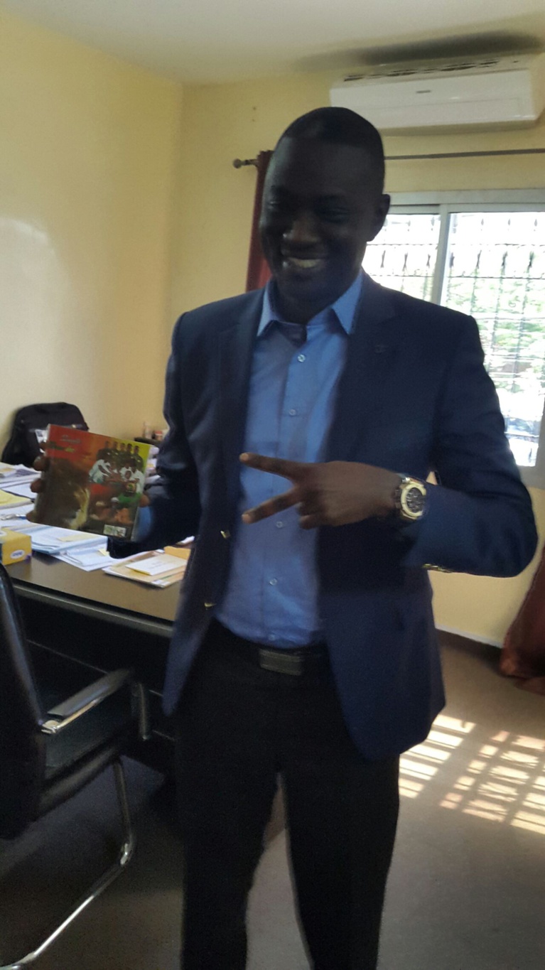 Le patron de "Senart Vision" lance le concept 1000% derriére les lions de la téranga. Regardez Le patron de "Senart Vision" lance le concept 1000% derriére les lions de la téranga. Regardez