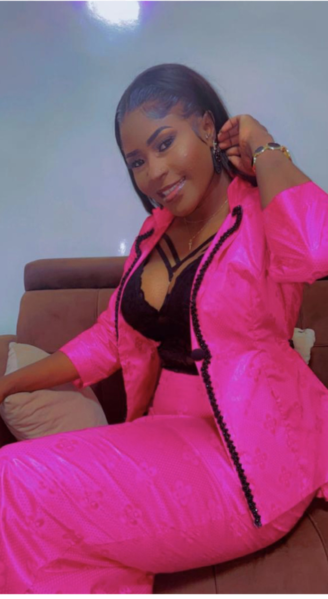 Tabaski admirez le sangne sé de l'actrice comédienne animatrice Colle Laye de la TFM à vous couper.. Tabaski admirez le sangne sé de l'actrice comédienne animatrice Colle Laye de la TFM à vous couper..