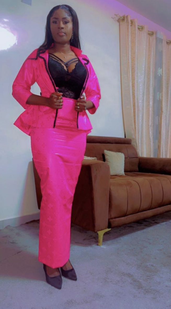 Tabaski admirez le sangne sé de l'actrice comédienne animatrice Colle Laye de la TFM à vous couper.. Tabaski admirez le sangne sé de l'actrice comédienne animatrice Colle Laye de la TFM à vous couper..