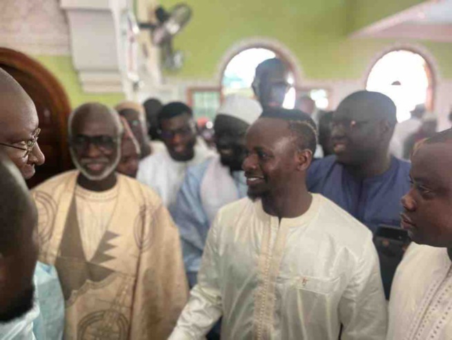 Tabaski : Sadio Mané a effectué la prière dans son nouveau quartier, Fann Résidence Tabaski : Sadio Mané a effectué la prière dans son nouveau quartier, Fann Résidence