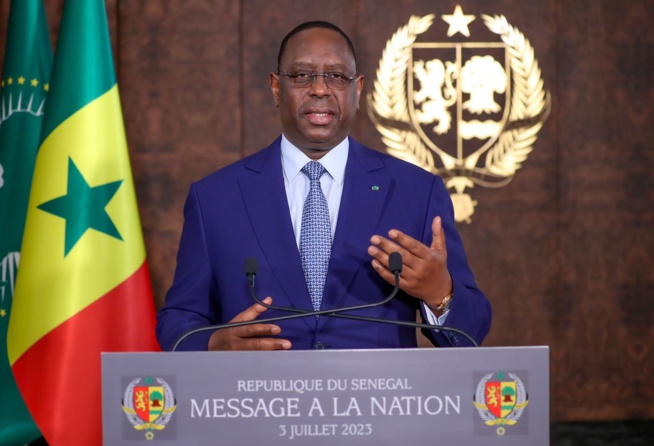 Une constance et un combat contre Ousmane Sonko pour le triomphe de la république ont conforté Macky sall dans sa posture actuelle Une constance et un combat contre Ousmane Sonko pour le triomphe de la république ont conforté Macky sall dans sa posture actuelle