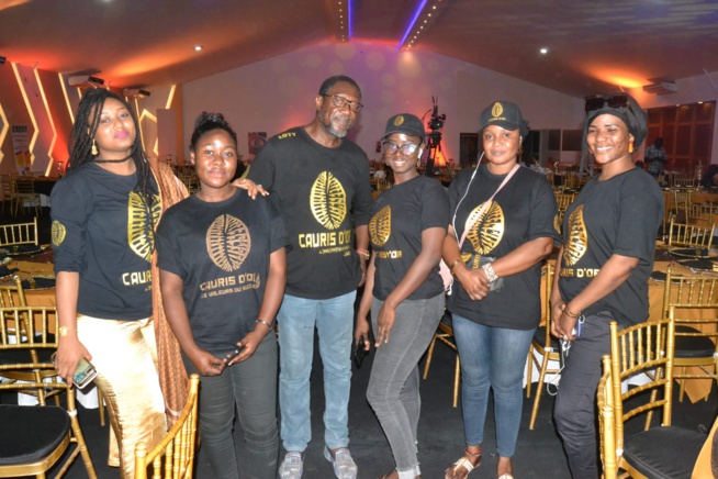 Les premières images de la soirée prestigieuse les Cauris d'Or au King Fahd ce samedi avec Youssou Ndour. Les premières images de la soirée prestigieuse les Cauris d'Or au King Fahd ce samedi avec Youssou Ndour.