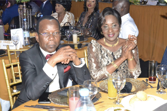 Les 100 premiers images de la soirée des Cauris d'or au King Fahd avec le MEDS du Pdt Mbagnick Diop Les 100 premiers images de la soirée des Cauris d'or au King Fahd avec le MEDS du Pdt Mbagnick Diop