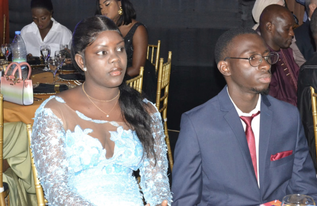 Les 100 premiers images de la soirée des Cauris d'or au King Fahd avec le MEDS du Pdt Mbagnick Diop Les 100 premiers images de la soirée des Cauris d'or au King Fahd avec le MEDS du Pdt Mbagnick Diop