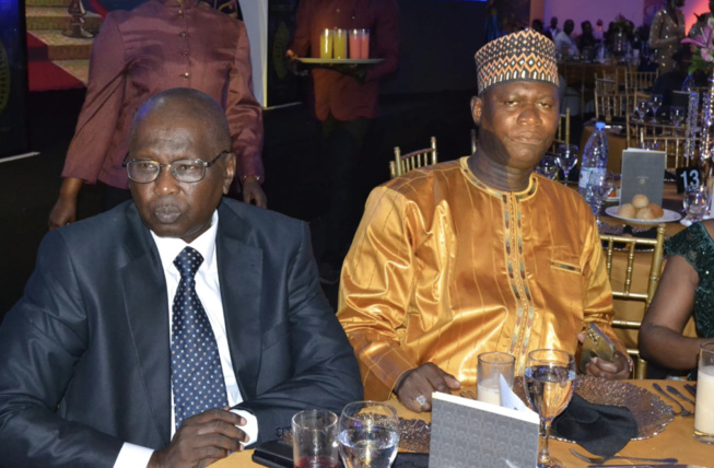 Les 100 premiers images de la soirée des Cauris d'or au King Fahd avec le MEDS du Pdt Mbagnick Diop Les 100 premiers images de la soirée des Cauris d'or au King Fahd avec le MEDS du Pdt Mbagnick Diop