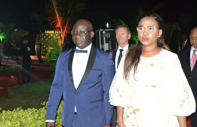 Les 100 premiers images de la soirée des Cauris d'or au King Fahd avec le MEDS du Pdt Mbagnick Diop Les 100 premiers images de la soirée des Cauris d'or au King Fahd avec le MEDS du Pdt Mbagnick Diop