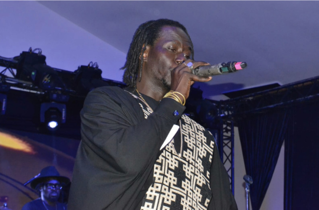 Les 100 premiers images de la soirée des Cauris d'or au King Fahd avec le MEDS du Pdt Mbagnick Diop Les 100 premiers images de la soirée des Cauris d'or au King Fahd avec le MEDS du Pdt Mbagnick Diop