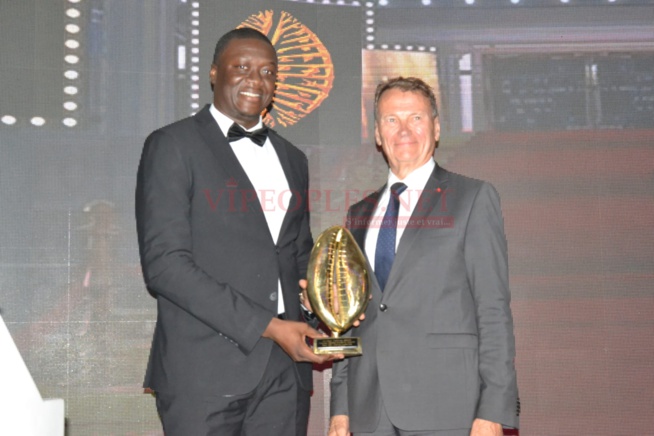 Cauris d'Or: Cauris LEADERSHIP de l'année 2023 décerné au DG Ousmane Mbaye de DANGOTE pour l'Excellence conquise et assise au sein de DANGOTE CEMENT. Cauris d'Or: Cauris LEADERSHIP de l'année 2023 décerné au DG Ousmane Mbaye de DANGOTE pour l'Excellence conquise et assise au sein de DANGOTE CEMENT.