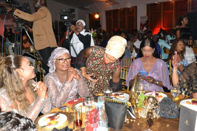 Cauris d'Or: Cauris de la bonne gouvernance secteur industrie culturelle de l'année 2023 décerné au PCA de la SODAVE, Mme Ngoné Ndour pour l'Excellence conquise. Cauris d'Or: Cauris de la bonne gouvernance secteur industrie culturelle de l'année 2023 décerné au PCA de la SODAVE, Mme Ngoné Ndour pour l'Excellence conquise.