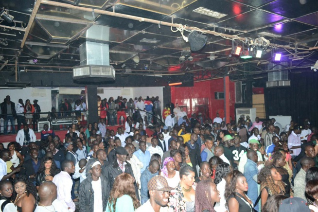 Le Thiossane avec Pape Diouf et sa génération consciente : " Les rakadioumans" envahissent les lieux Le Thiossane avec Pape Diouf et sa génération consciente : " Les rakadioumans" envahissent les lieux