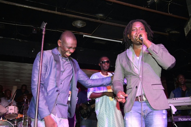 Le Thiossane avec Pape Diouf et sa génération consciente : " Les rakadioumans" envahissent les lieux Le Thiossane avec Pape Diouf et sa génération consciente : " Les rakadioumans" envahissent les lieux