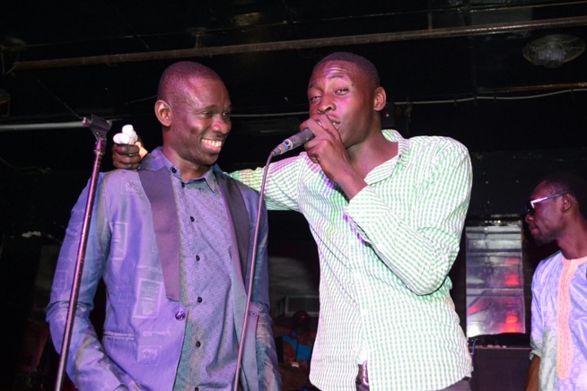 Le Thiossane avec Pape Diouf et sa génération consciente : " Les rakadioumans" envahissent les lieux Le Thiossane avec Pape Diouf et sa génération consciente : " Les rakadioumans" envahissent les lieux