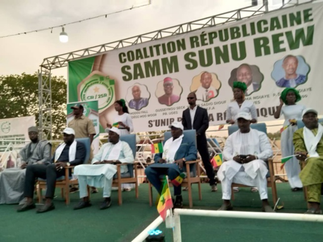 Présidentielle 2024 : La Coalition Républicaine (CR/2SR) félicite le Président Macky Sall et appelle la majorité à soutenir le candidat qui sera choisi Présidentielle 2024 : La Coalition Républicaine (CR/2SR) félicite le Président Macky Sall et appelle la majorité à soutenir le candidat qui sera choisi