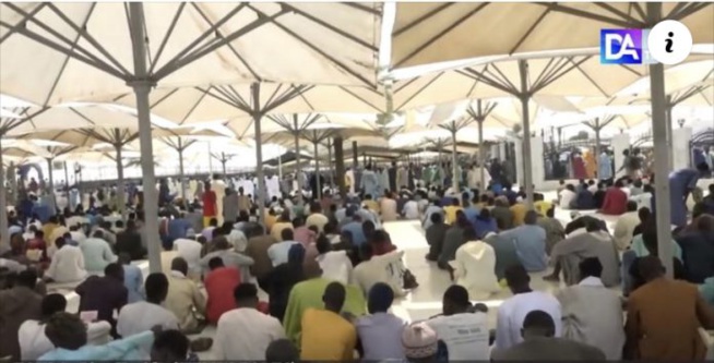 TOUBA- Quelques temps forts de la journée dédiée aux « xasida » de Serigne Touba par le Khalife Général des Mourides TOUBA- Quelques temps forts de la journée dédiée aux « xasida » de Serigne Touba par le Khalife Général des Mourides