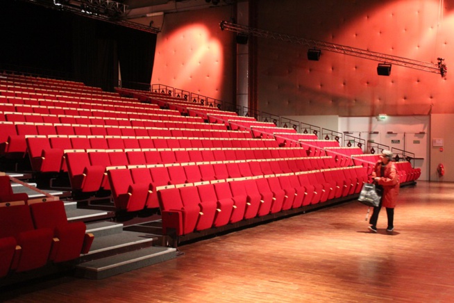 Vidéo:Avant premiére 04 Avril du Sénégal au Dock de Pullman, Ibou Domou Djoloff Production s'exprime. Regardez Vidéo:Avant premiére 04 Avril du Sénégal au Dock de Pullman, Ibou Domou Djoloff Production s'exprime. Regardez