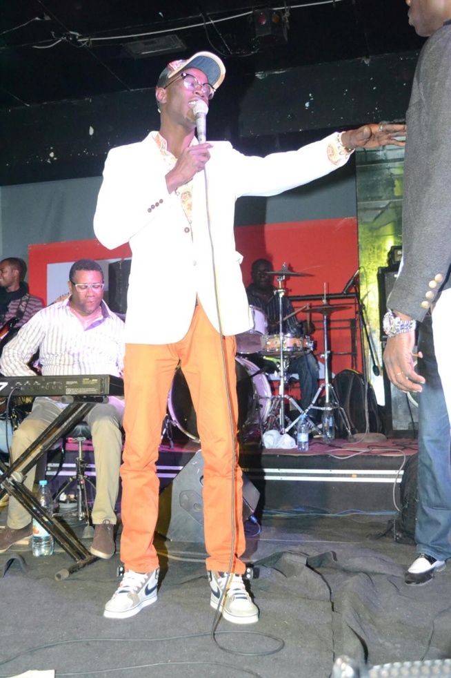 Images: Le thiossane night vibre au rythme du "rakadiou show" avec les " rakadioumans" de Dakar